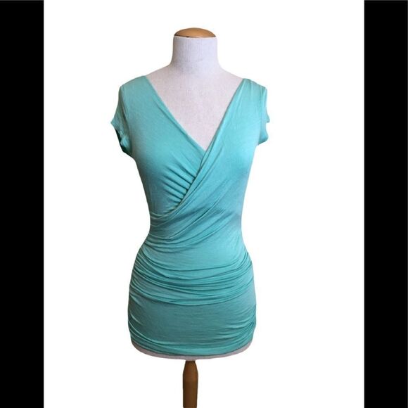 💥💥Sea foam green t-shirt.MED.💥💥  - Picture 1 of 2